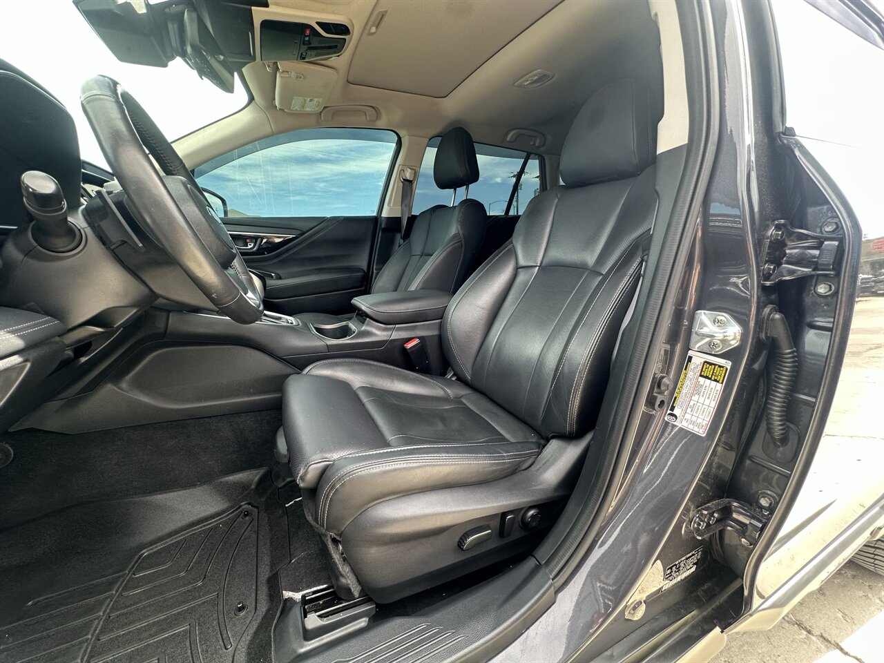 2023 Subaru Outback Touring XT. Fully Loaded - Heated and Cooled Front Seats, Navigation, Sunroof! - Photo 7 - Post Falls, ID 83854