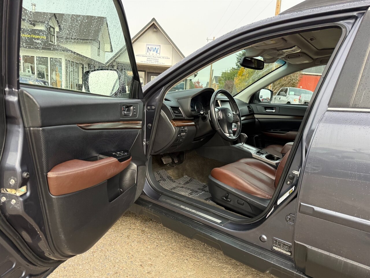 2014 Subaru Outback 2.5i Limited Special Appearance Package! Only 83k miles! - Photo 4 - Post Falls, ID 83854
