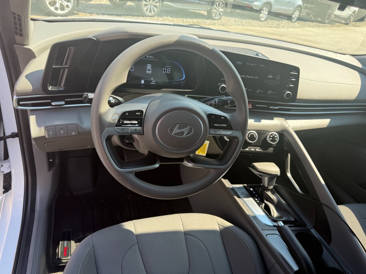 2024 Hyundai ELANTRA SE.  4k miles, Alloy Wheels, Nice Car! - Photo 9 - Post Falls, ID 83854