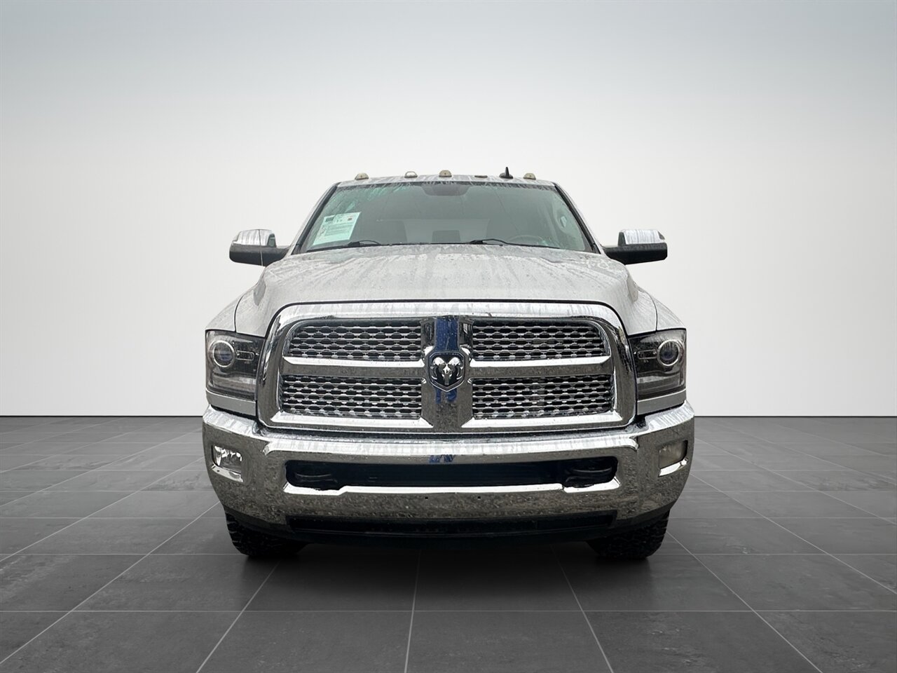 2015 RAM 3500 Laramie. Beautiful Shape! 4x4. Aisin Transmission! - Photo 2 - Post Falls, ID 83854