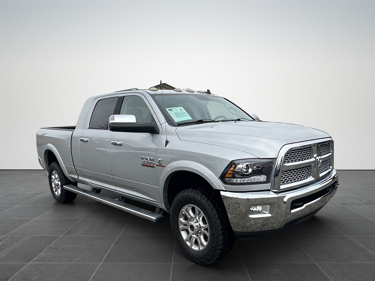 2015 RAM 3500 Laramie. Beautiful Shape! 4x4. Aisin Transmission! - Photo 1 - Post Falls, ID 83854