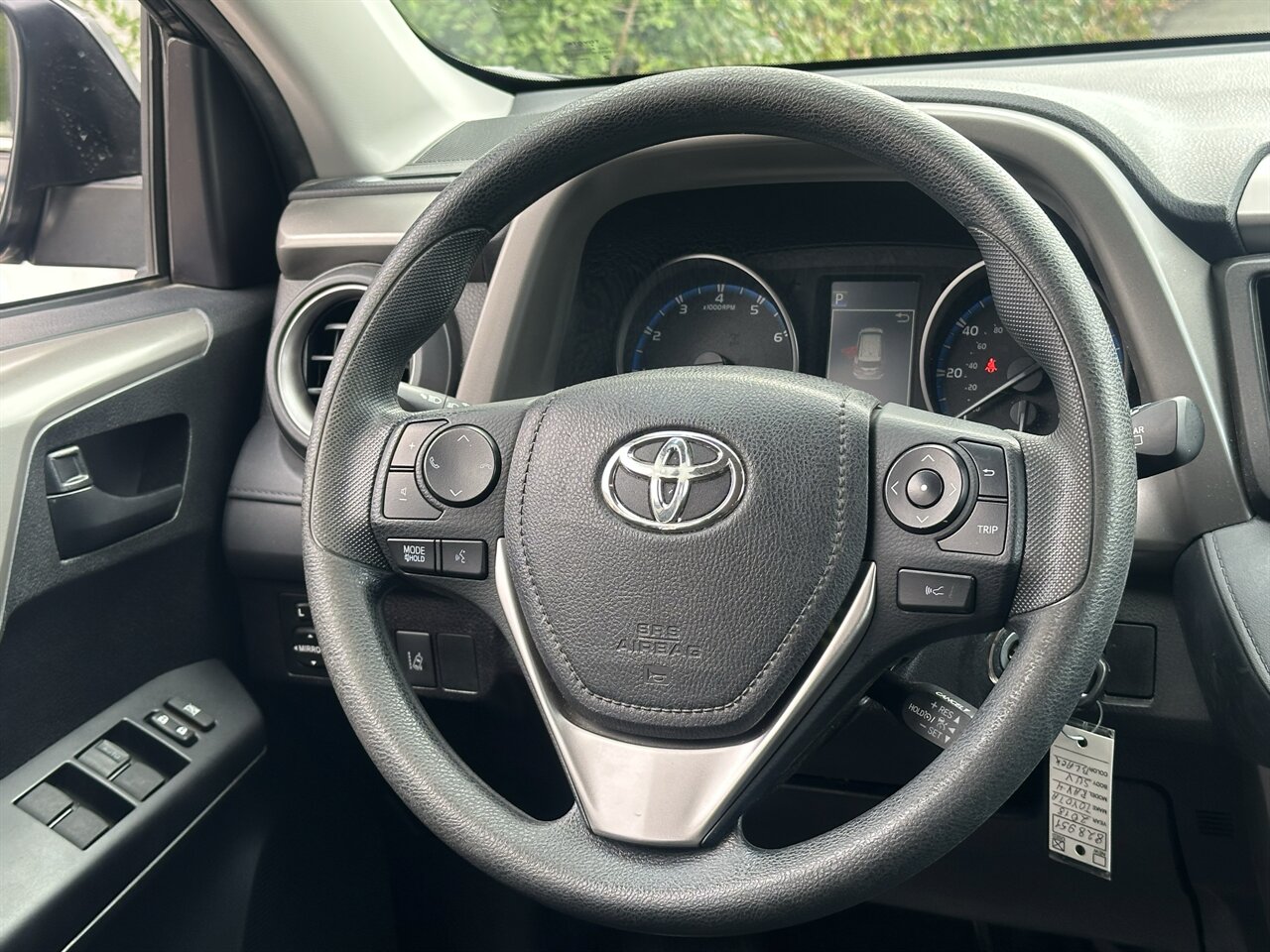 2018 Toyota RAV4 LE - Photo 8 - Post Falls, ID 83854
