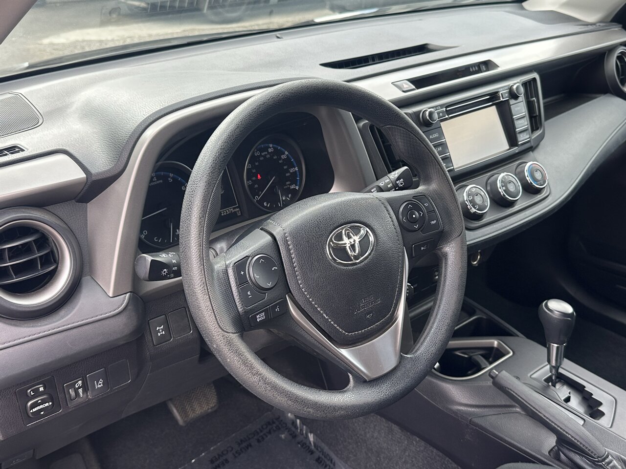 2018 Toyota RAV4 LE - Photo 9 - Post Falls, ID 83854
