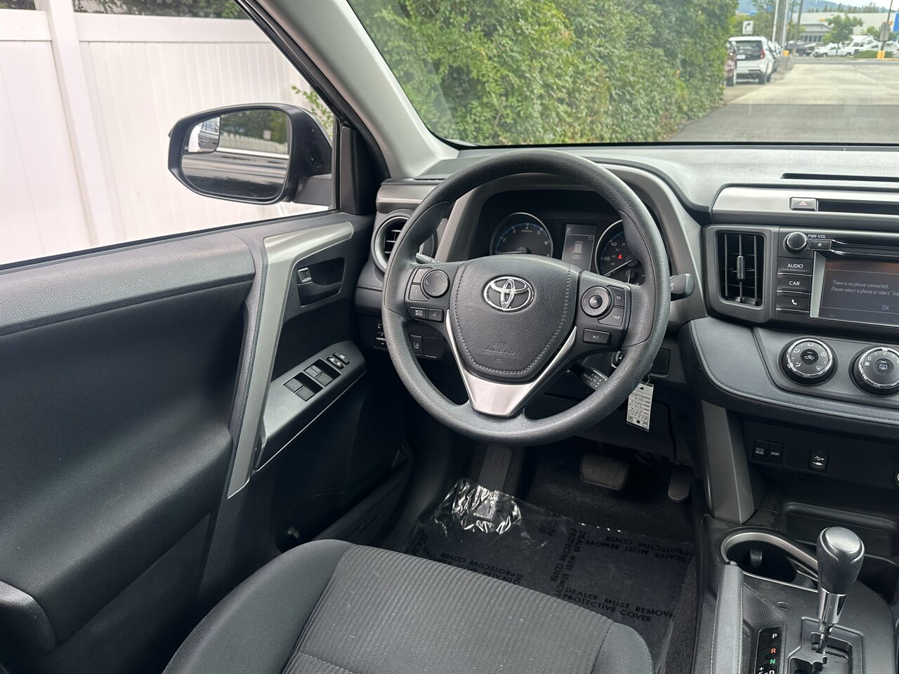 2018 Toyota RAV4 LE - Photo 10 - Post Falls, ID 83854