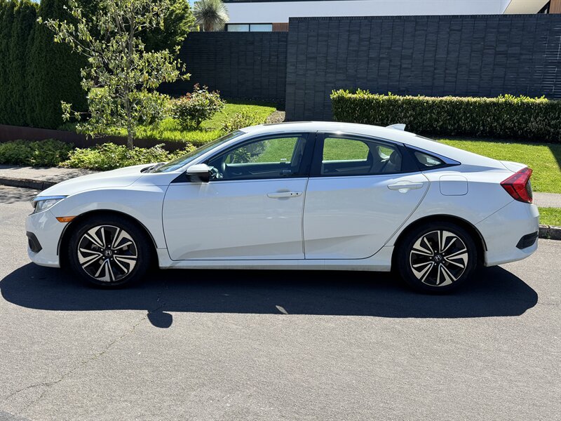 2017 Honda Civic EX-L w/Navi  