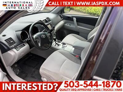 2013 Toyota Highlander   - Photo 8 - Portland, OR 97216