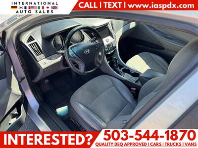 2013 Hyundai SONATA SE 2.0T   - Photo 2 - Portland, OR 97216