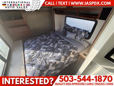 2006 FLEETWOOD RV BOUNDER - NON SMOKER   - Photo 22 - Portland, OR 97216