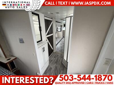 2006 FLEETWOOD RV BOUNDER - NON SMOKER   - Photo 14 - Portland, OR 97216