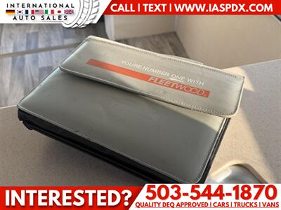 2006 FLEETWOOD RV BOUNDER - NON SMOKER   - Photo 23 - Portland, OR 97216