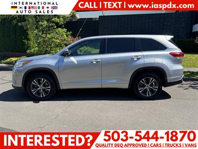 2017 Toyota Highlander LE   - Photo 2 - Portland, OR 97216