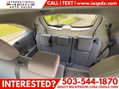 2017 Toyota Highlander LE   - Photo 12 - Portland, OR 97216