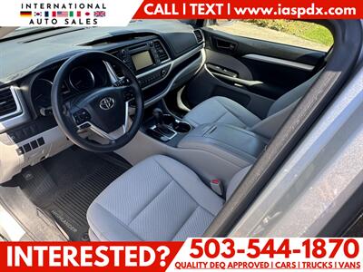 2017 Toyota Highlander LE   - Photo 8 - Portland, OR 97216