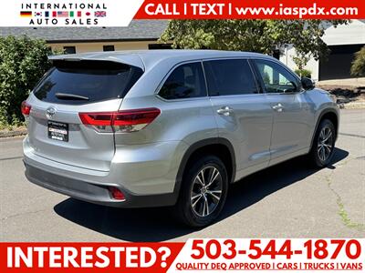 2017 Toyota Highlander LE   - Photo 5 - Portland, OR 97216