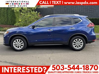 2018 Nissan Rogue SV   - Photo 2 - Portland, OR 97216