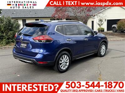 2018 Nissan Rogue SV   - Photo 5 - Portland, OR 97216