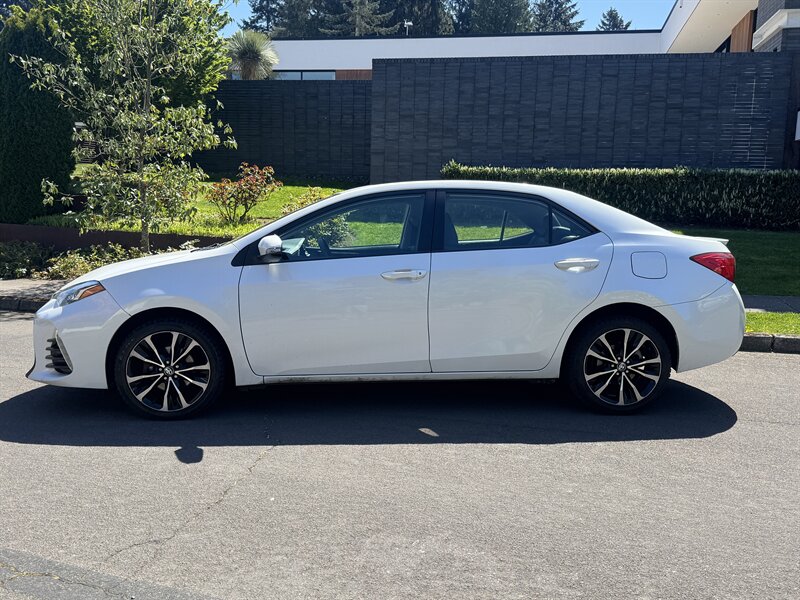 2017 Toyota Corolla XLE  