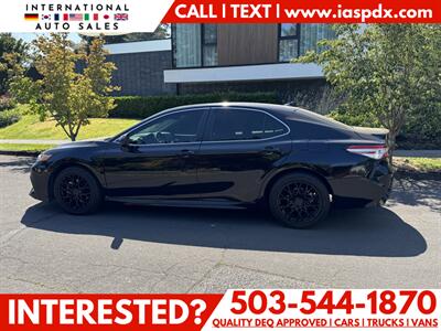 2019 Toyota Camry LE   - Photo 2 - Portland, OR 97216