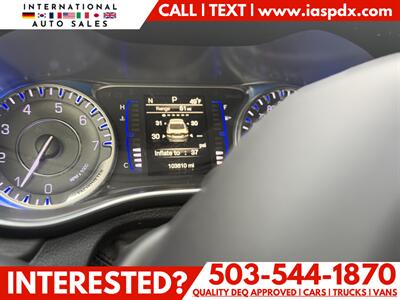 2016 Chrysler 200 Limited   - Photo 13 - Portland, OR 97216