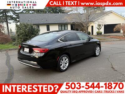 2016 Chrysler 200 Limited   - Photo 5 - Portland, OR 97216
