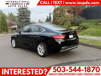2016 Chrysler 200 Limited   - Photo 3 - Portland, OR 97216