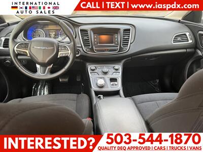 2016 Chrysler 200 Limited   - Photo 11 - Portland, OR 97216