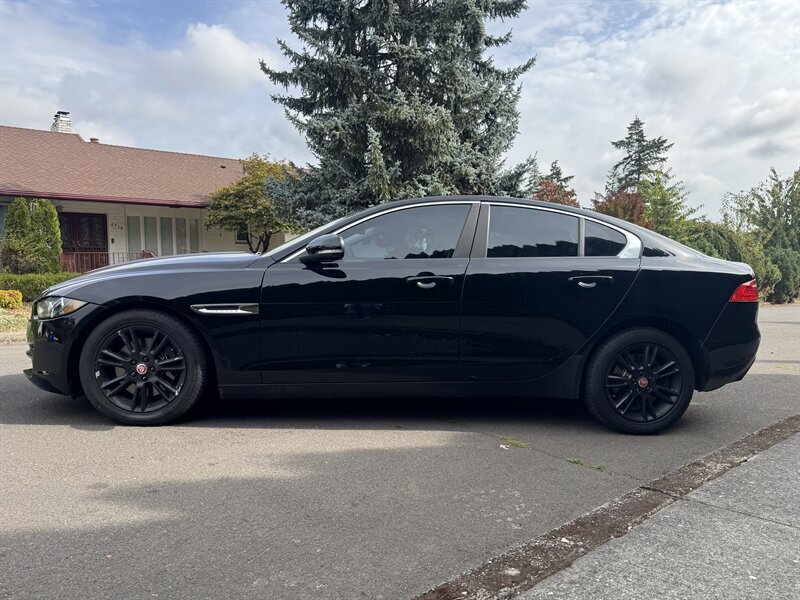 2018 Jaguar XE 25t Premium  
