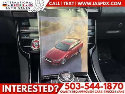 2018 Jaguar XE 25t Premium   - Photo 13 - Portland, OR 97216