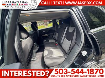 2018 Jeep Cherokee Latitude   - Photo 11 - Portland, OR 97216