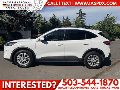 2020 Ford Escape SE   - Photo 2 - Portland, OR 97216