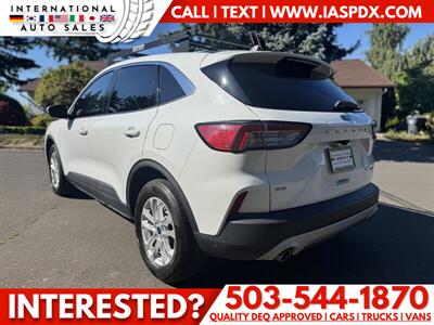 2020 Ford Escape SE   - Photo 3 - Portland, OR 97216