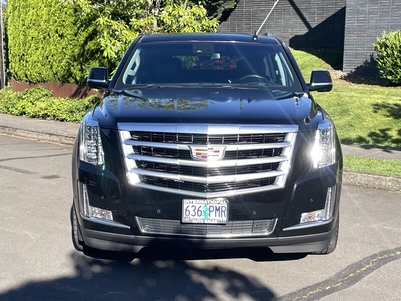 2017 Cadillac Escalade Luxury  