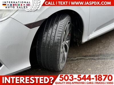 2017 Honda Civic Si   - Photo 18 - Portland, OR 97216