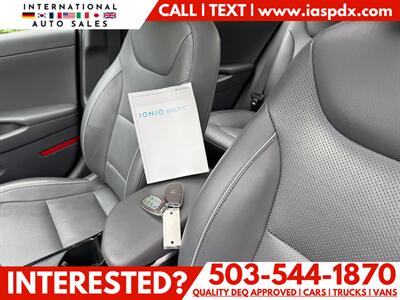 2021 Hyundai IONIQ Electric Limited   - Photo 10 - Portland, OR 97216