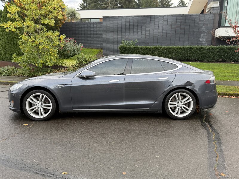 2015 Tesla Model S 85D  