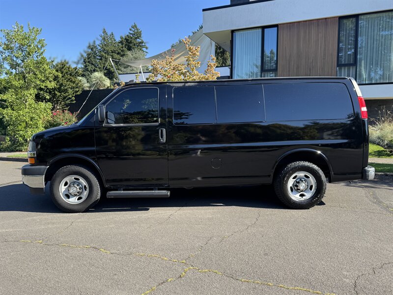 2017 Chevrolet Express LT 2500  