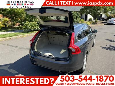 2016 Volvo V60 T5 Drive-E Premier   - Photo 11 - Portland, OR 97216
