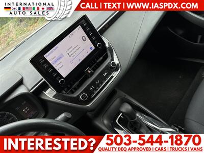 2020 Toyota Corolla LE   - Photo 10 - Portland, OR 97216