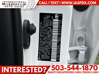 2020 Toyota Corolla LE   - Photo 14 - Portland, OR 97216