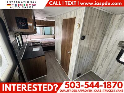 2019 Keystone Travel Trailer 2052   - Photo 11 - Portland, OR 97216