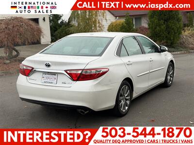 2017 Toyota Camry Hybrid LE   - Photo 5 - Portland, OR 97216
