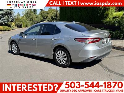 2019 Toyota Camry LE   - Photo 3 - Portland, OR 97216