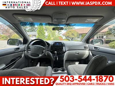 2004 Toyota Sienna CE 7 Passenger - Photo 10 - Portland, OR 97216