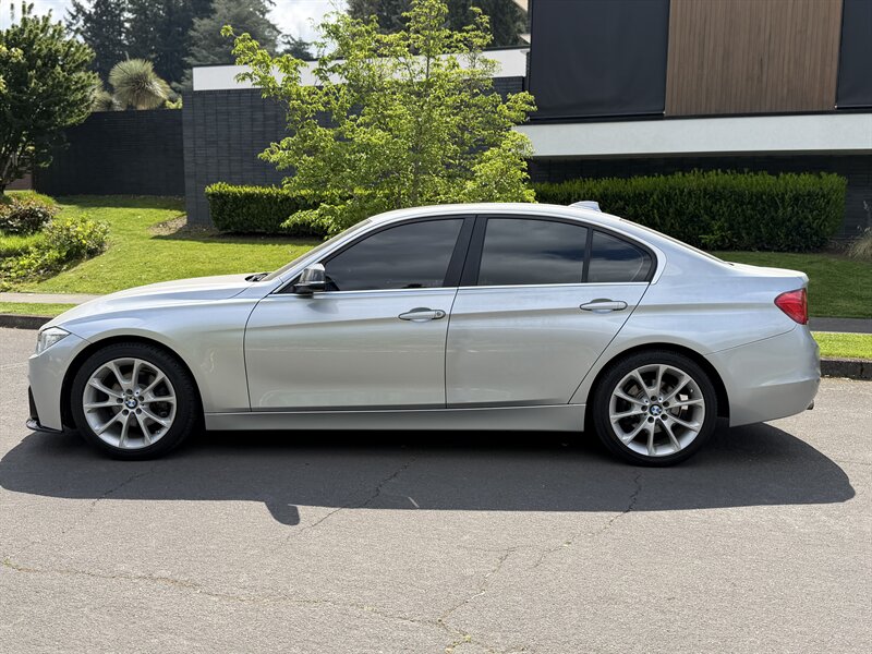 2015 BMW 320i  