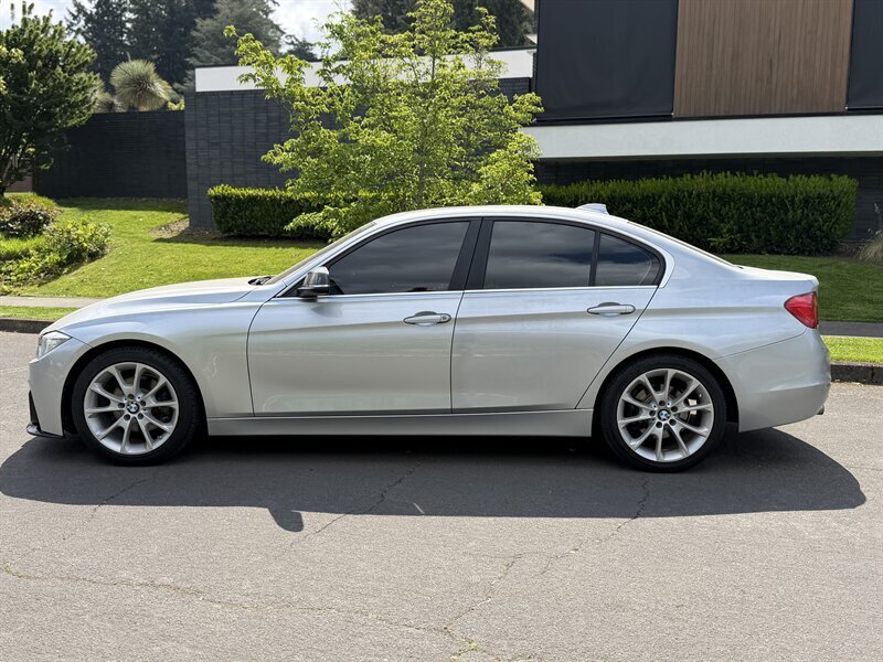 2015 BMW 320i  