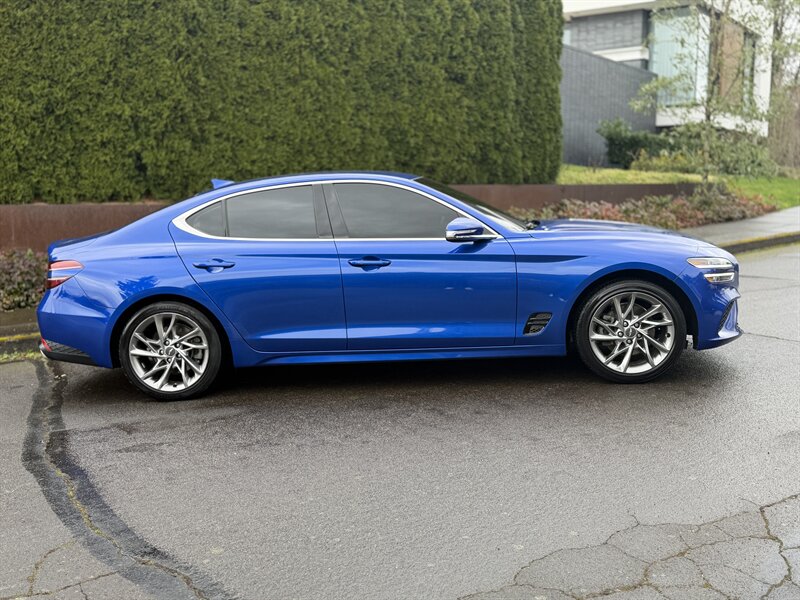 2022 Genesis G70 2.0T  