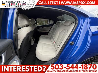 2022 Genesis G70 2.0T   - Photo 12 - Portland, OR 97216