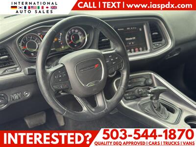2015 Dodge Challenger SXT   - Photo 8 - Portland, OR 97216