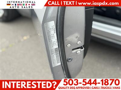 2015 Dodge Challenger SXT   - Photo 12 - Portland, OR 97216