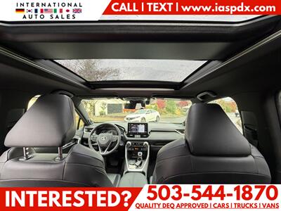 2020 Toyota RAV4 Hybrid XSE - Photo 11 - Portland, OR 97216